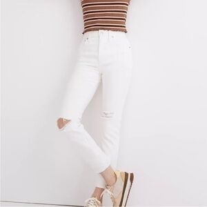 The Perfect Vintage Crop Jean in Tile White: Knee-Rip Edition